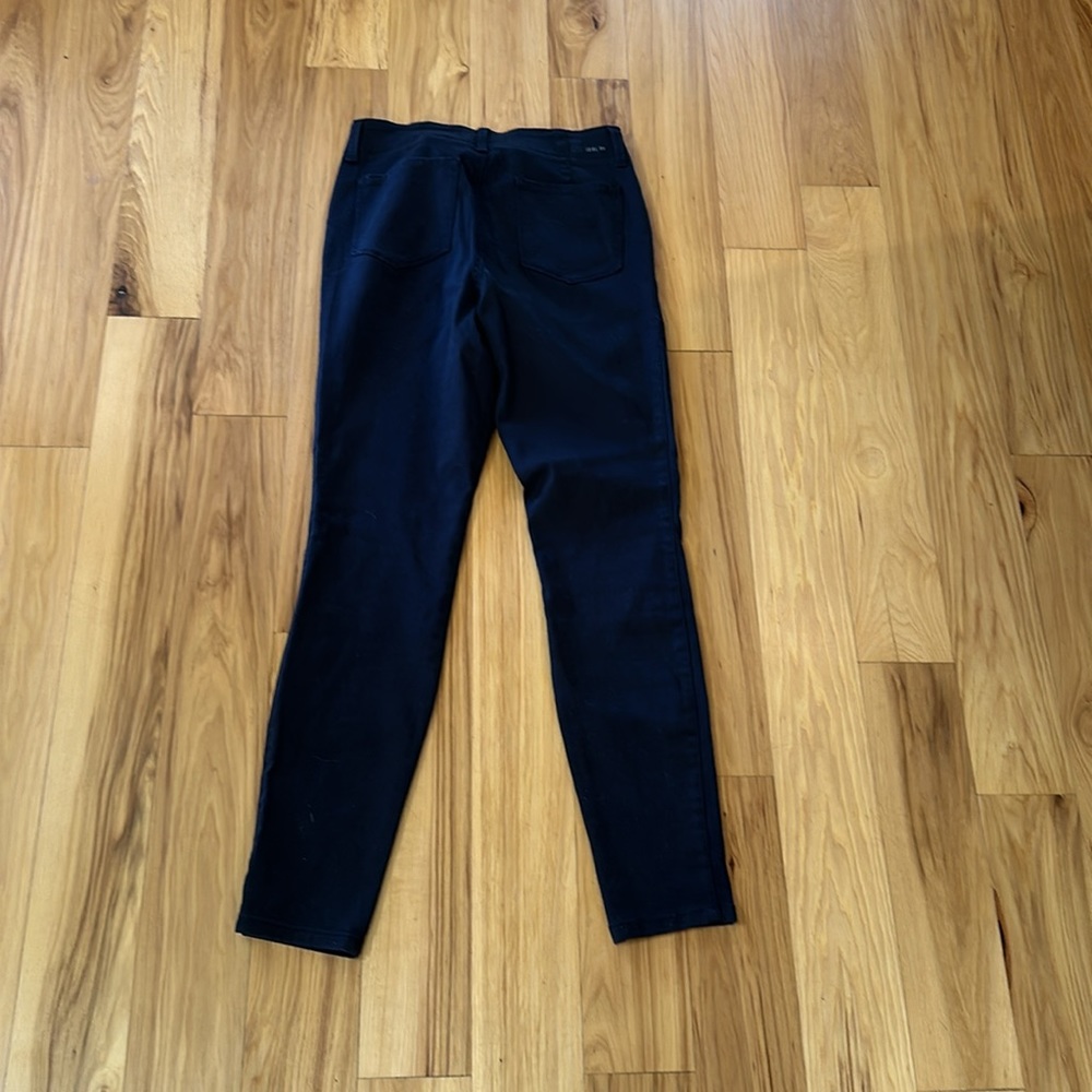 LEVEL 99 Navy full length pants - size 28. Excellent condition. very versatile!